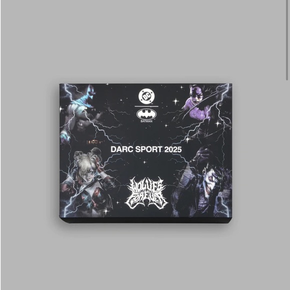 Darc Sport x DC Batman vs Joker “Side-By-Side” Tee Box Set – Medium RARE - Picture 12 of 16